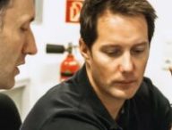 Lionel Ferra instruisant Thomas Pesquet. // Source : ESA (photo recadrée) Lionel Ferra instruisant Thomas Pesquet. // Source : ESA (photo recadrée)