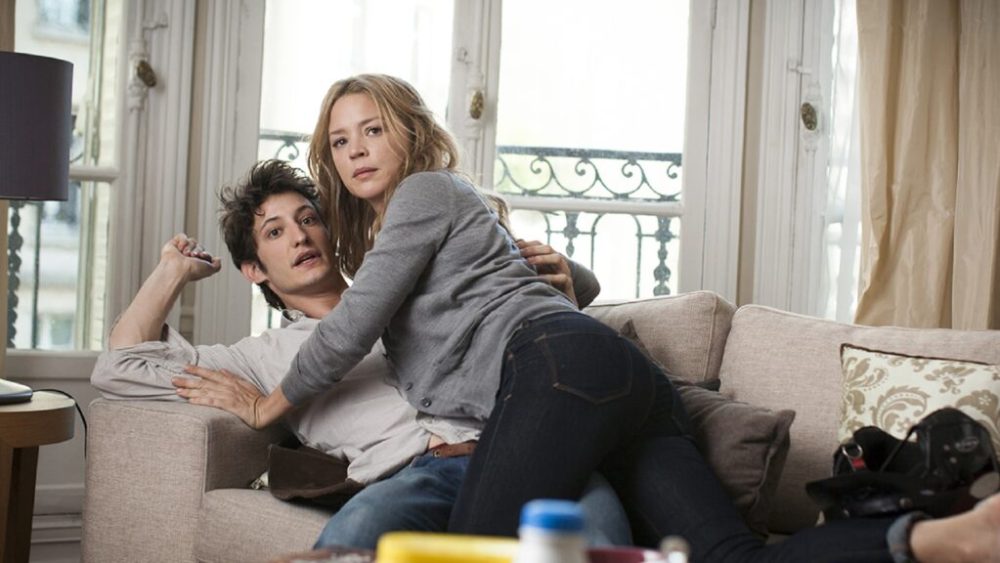 Virginie Efira et Pierre Niney dans 20 ans d'écart // Source : EuropaCorp Distribution Virginie Efira et Pierre Niney dans 20 ans d'écart // Source : EuropaCorp Distribution