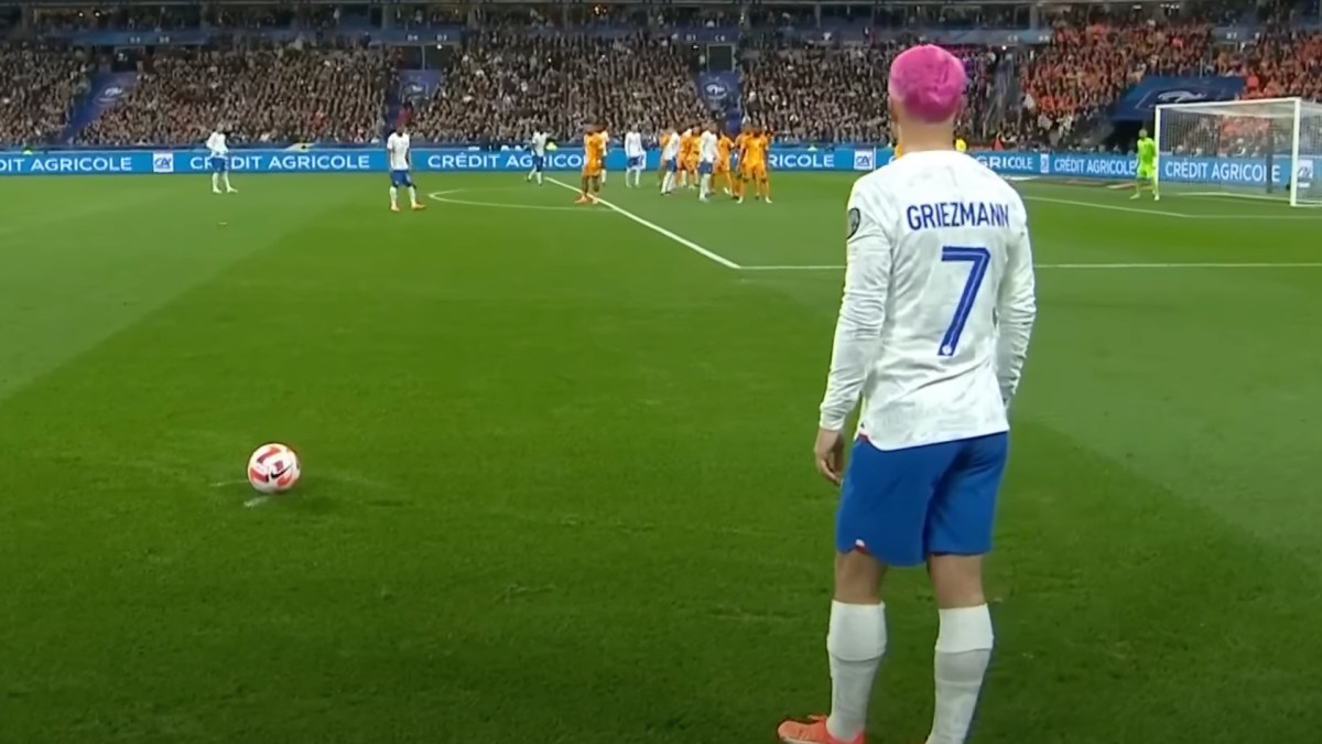 Antoine Griezmann lors du match entre la France et les Pays-Bas le 24 mars // Source : Capture YouTube Téléfoot Antoine Griezmann lors du match entre la France et les Pays-Bas le 24 mars // Source : Capture YouTube Téléfoot