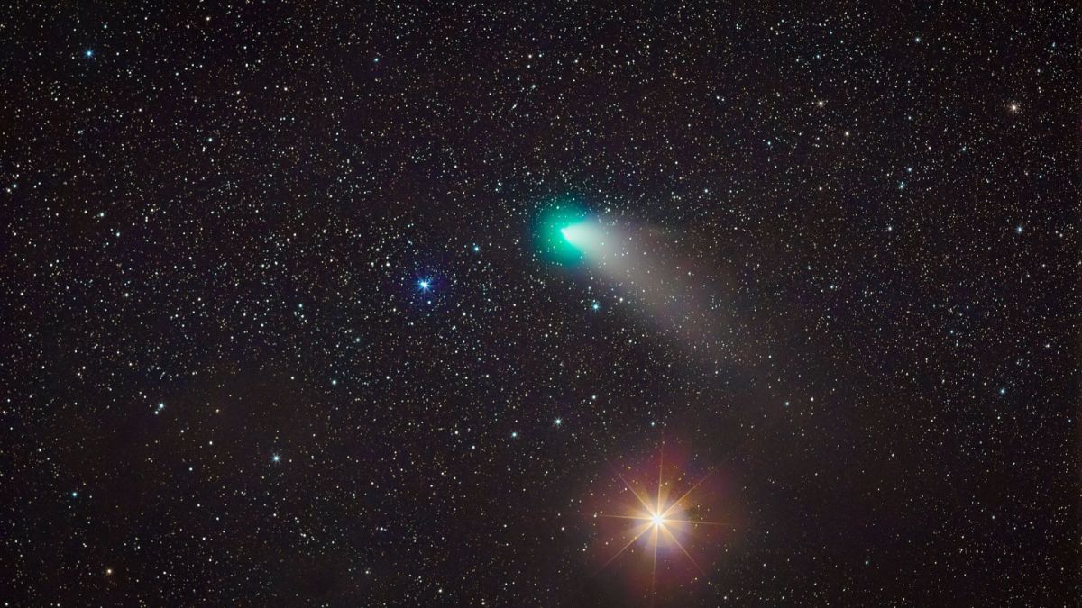 La comète ZTF et Mars. // Source : Flickr/CC/Eduardo Unda-Sanzana (photo recadrée) La comète ZTF et Mars. // Source : Flickr/CC/Eduardo Unda-Sanzana (photo recadrée)
