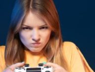 J’aime les jeux vidéo comme une fille. // Source : Canva J’aime les jeux vidéo comme une fille. // Source : Canva