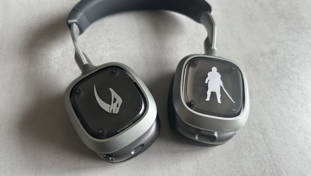 Casque gaming Logitech Astro A30 « The Mandalorian » // Source : Maxime Claudel pour Numerama Casque gaming Logitech Astro A30 « The Mandalorian » // Source : Maxime Claudel pour Numerama