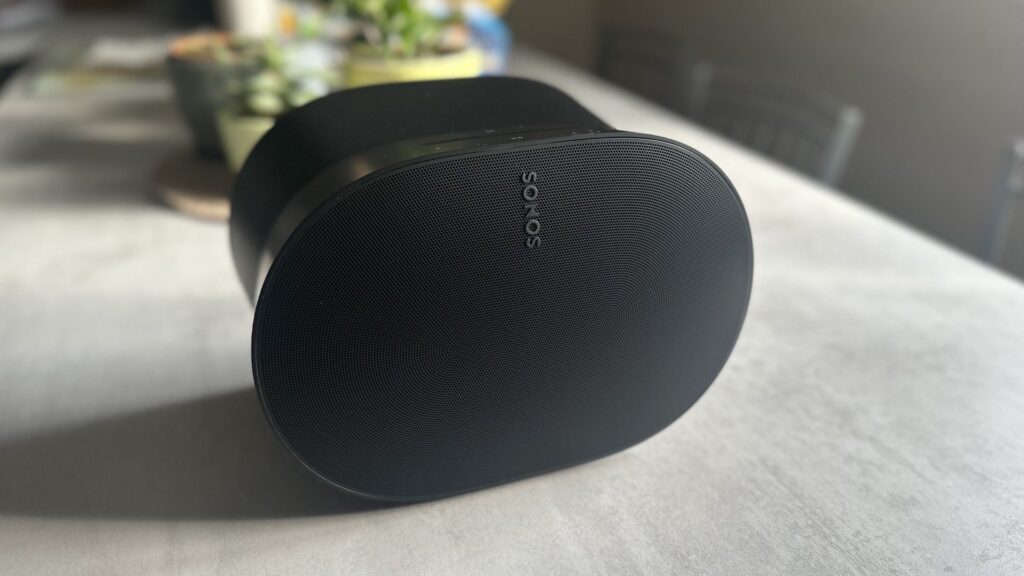 La Sonos Era 300 // Source : Maxime Claudel pour Numerama La Sonos Era 300 // Source : Maxime Claudel pour Numerama