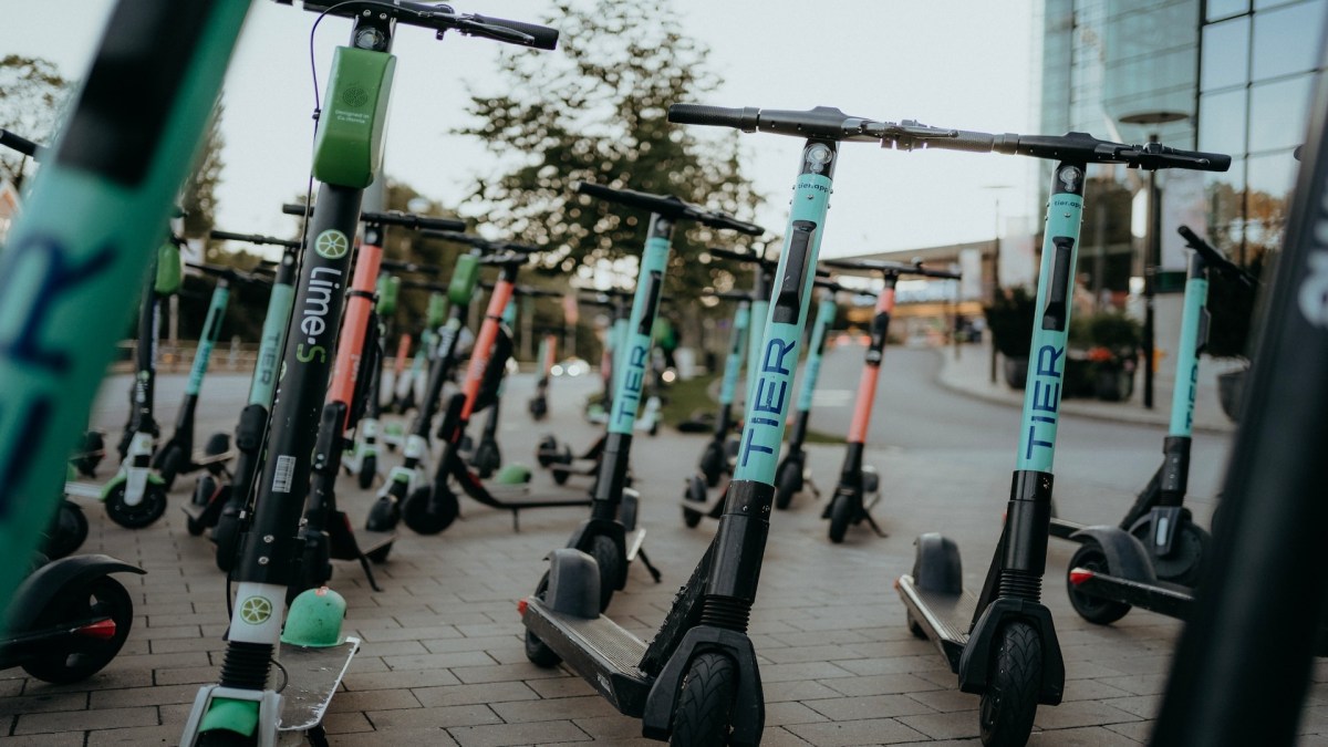 L'usage des trottinettes électriques sera plus encadré // Source : Photo de Jonas Jacobsson sur Unsplash L'usage des trottinettes électriques sera plus encadré // Source : Photo de Jonas Jacobsson sur Unsplash