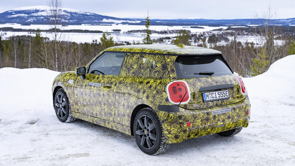 Mini Cooper SE en test hivernaux // Source : Mini Mini Cooper SE en test hivernaux // Source : Mini