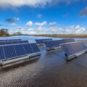 Panneaux solaires flottants // Source : Canva Panneaux solaires flottants // Source : Canva