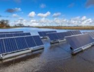 Panneaux solaires flottants // Source : Canva Panneaux solaires flottants // Source : Canva