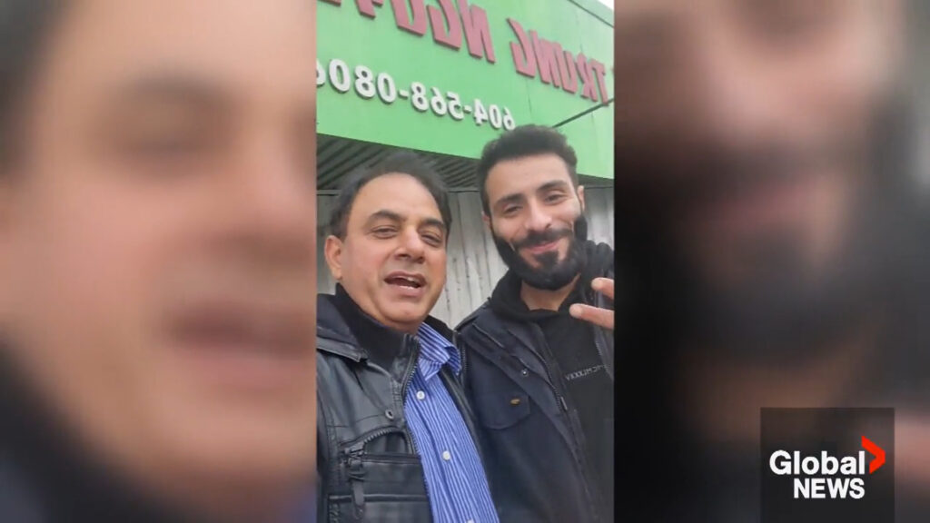 Tout est bien qui finit bien pour les deux propriétaires de Tesla Model 3 // Source : Capture d'écran Global News Tout est bien qui finit bien pour les deux propriétaires de Tesla Model 3 // Source : Capture d'écran Global News