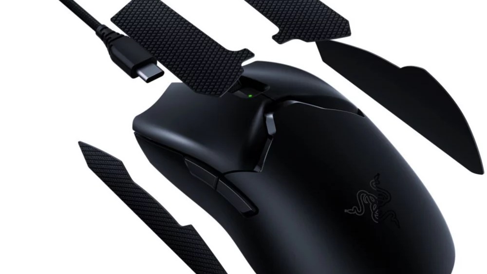 Les grips adhésif de la souris gamer Razer Viper V2 Pro // Source : Boulanger