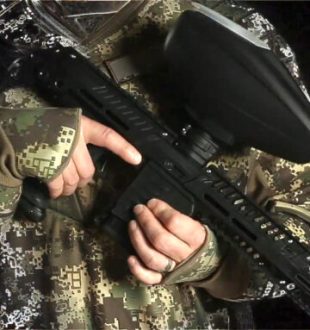 Un exemple d'armes qui peuvent être utilisées pour marquer des manifestants // Source : YT/Planet Eclipse Un exemple d'armes qui peuvent être utilisées pour marquer des manifestants // Source : YT/Planet Eclipse