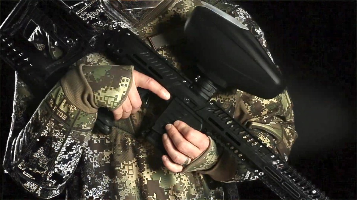 Un exemple d'armes qui peuvent être utilisées pour marquer des manifestants // Source : YT/Planet Eclipse Un exemple d'armes qui peuvent être utilisées pour marquer des manifestants // Source : YT/Planet Eclipse