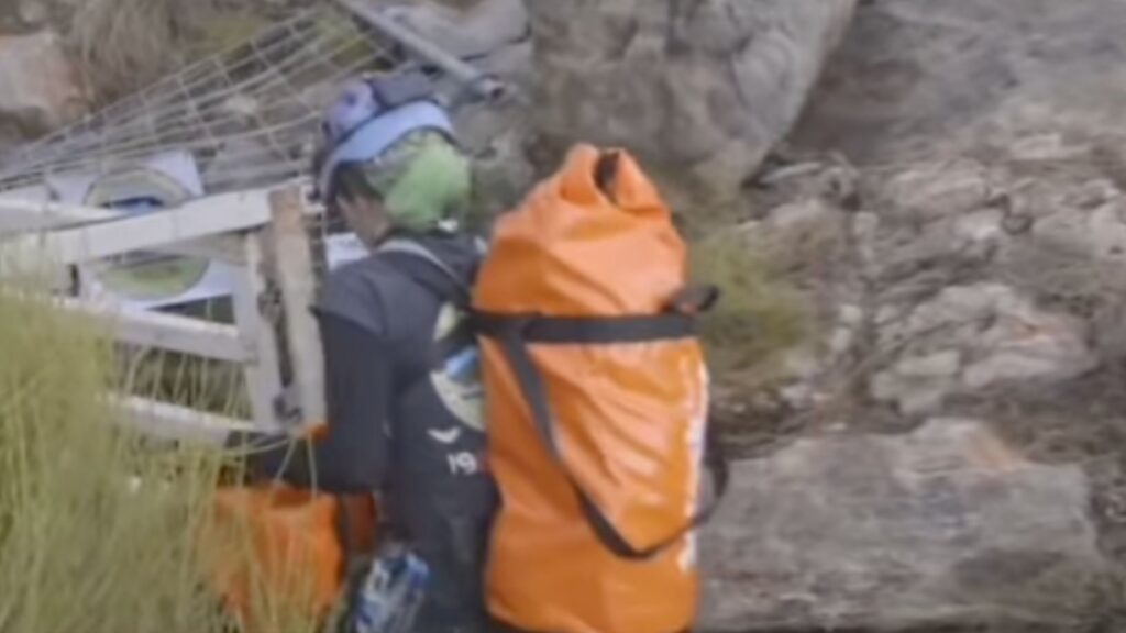 Beatriz Flamini au moment d'entrer dans la grotte pour 500 jours. // Source : @beatriz_flamini (compte instagram) Beatriz Flamini au moment d'entrer dans la grotte pour 500 jours. // Source : @beatriz_flamini (compte instagram)