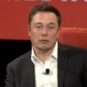 Elon Musk lors de la conférence Recode — lorsqu'il a dit que les Tesla pouvez d'ores et déjà conduire mieux que les humains // Source : YouTube / Recode Elon Musk lors de la conférence Recode — lorsqu'il a dit que les Tesla pouvez d'ores et déjà conduire mieux que les humains // Source : YouTube / Recode