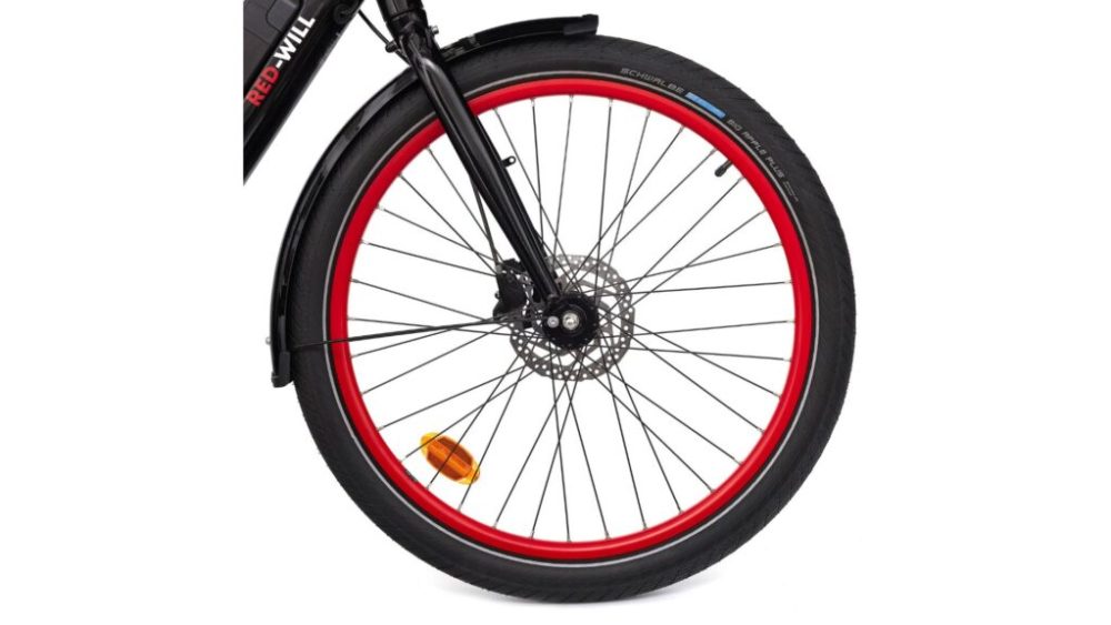 Roue avant du vélo Red-Will Connect 500 en location // Source : Red-Will Roue avant du vélo Red-Will Connect 500 en location // Source : Red-Will