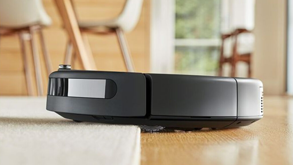 Roomba 697 Dirt Detect // Source : iRobot Roomba 697 Dirt Detect // Source : iRobot