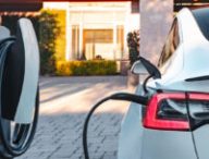 Tesla en recharge // Source : Tesla
