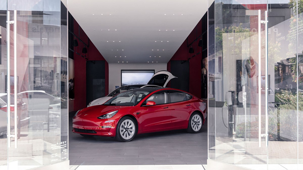 Tesla store // Source : Tesla Tesla store // Source : Tesla