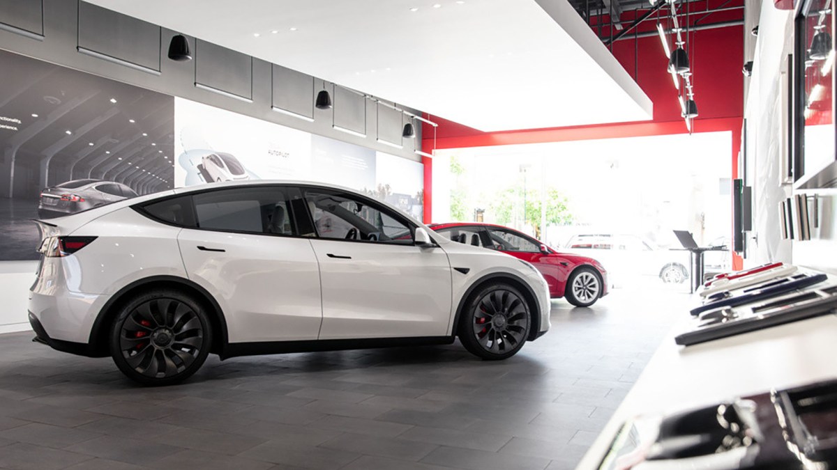 Store Tesla // Source : Tesla Store Tesla // Source : Tesla