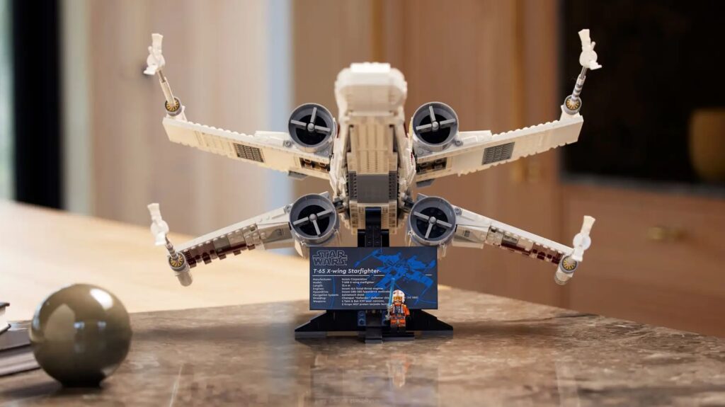 Lego Star Wars X-wing (2023) // Source : Lego Lego Star Wars X-wing (2023) // Source : Lego