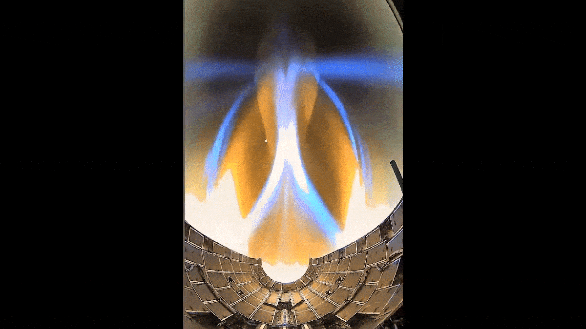 La coiffe de la fusée. // Source : SpaceX La coiffe de la fusée. // Source : SpaceX