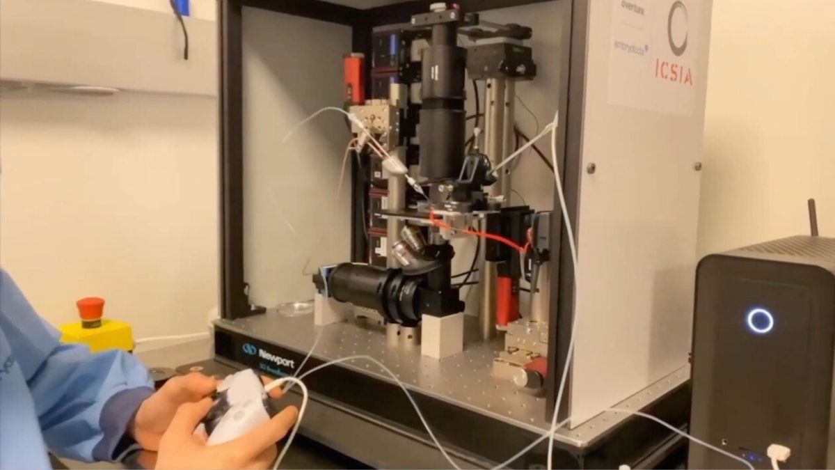 Le robot contrôlé avec la manette de PS5. // Source : Capture d'écran Overture Le robot contrôlé avec la manette de PS5. // Source : Capture d'écran Overture