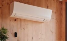 Le boîtier de Netatmo sous un climatiseur. // Source : Netatmo Le boîtier de Netatmo sous un climatiseur. // Source : Netatmo