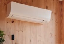 Le boîtier de Netatmo sous un climatiseur. // Source : Netatmo Le boîtier de Netatmo sous un climatiseur. // Source : Netatmo