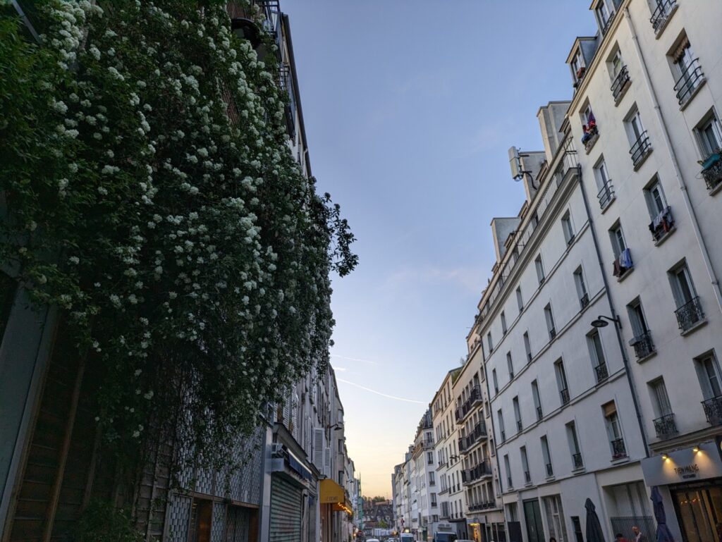 Un des points forts du Pixel 7a est son rendu HDR. Sur cette image, le ciel est parfait. // Source : Numerama Un des points forts du Pixel 7a est son rendu HDR. Sur cette image, le ciel est parfait. // Source : Numerama