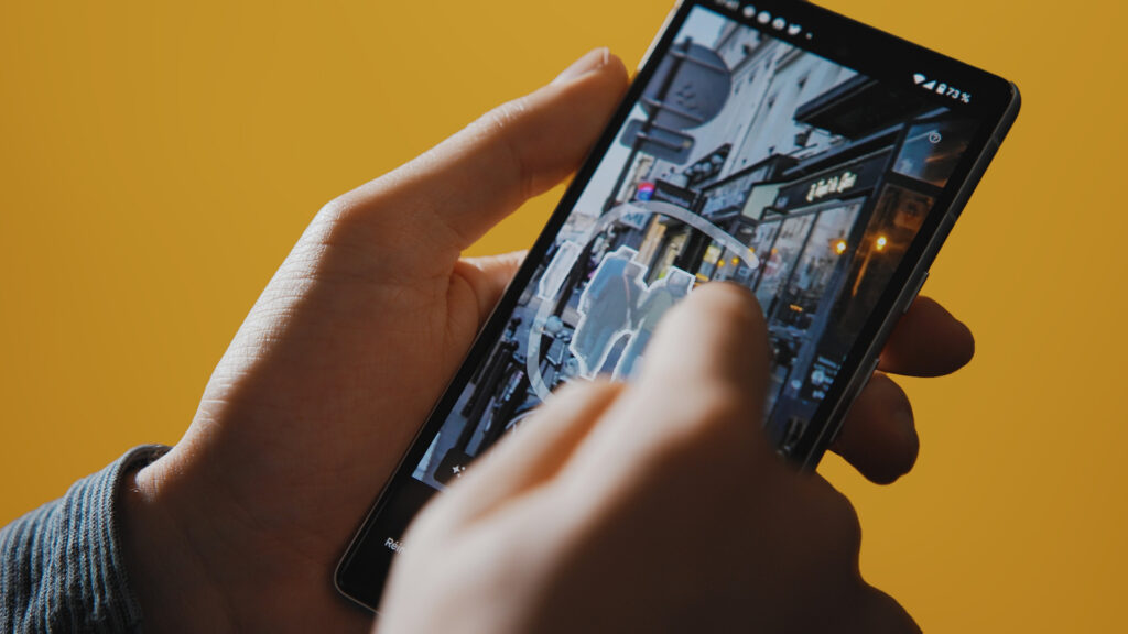 La gomme magique fait partie des fonctions exclusives des Pixel. Elle permet de supprimer un objet ou une personne d'une photo. // Source : Thomas Ancelle / Numerama La gomme magique fait partie des fonctions exclusives des Pixel. Elle permet de supprimer un objet ou une personne d'une photo. // Source : Thomas Ancelle / Numerama