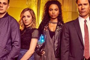 Travelers (Les Voyageurs du Temps) // Source : Showcase/Netflix
