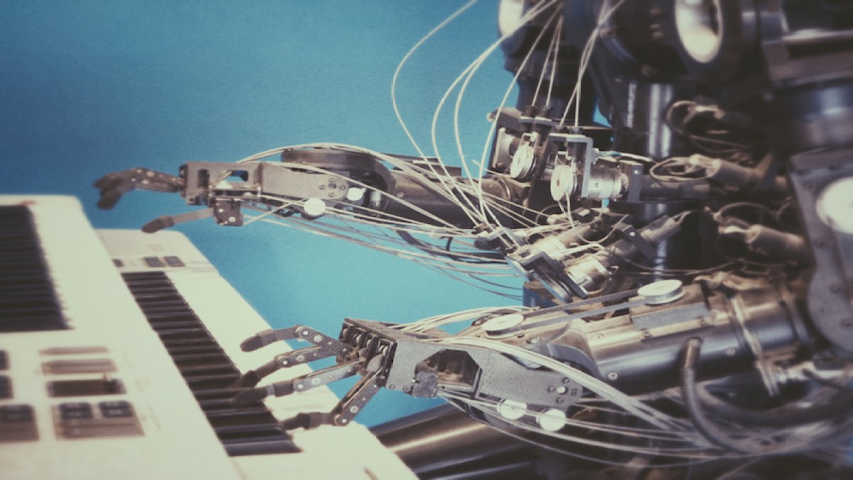 Robot jouant du piano // Source : Unsplash Robot jouant du piano // Source : Unsplash
