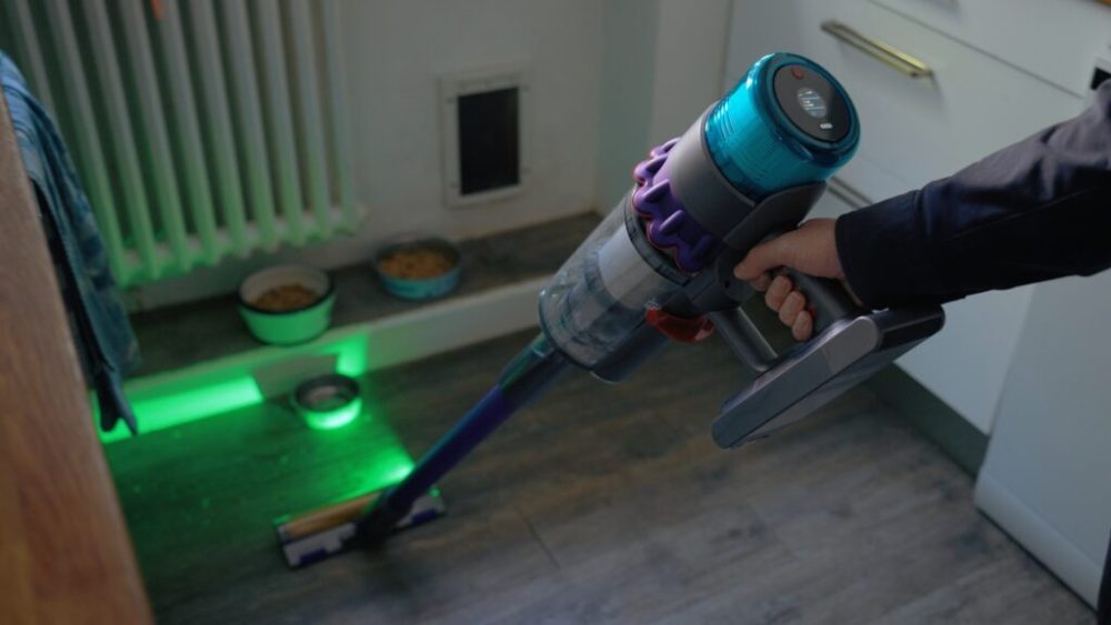 Le Dyson Gen5 Detect Absolute en entier. // Source : Thomas Ancelle / Numerama Le Dyson Gen5 Detect Absolute en entier. // Source : Thomas Ancelle / Numerama