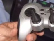Manette Logitech dans le sous-marin perdu près du Titanic // Source : Capture Twitter Manette Logitech dans le sous-marin perdu près du Titanic // Source : Capture Twitter