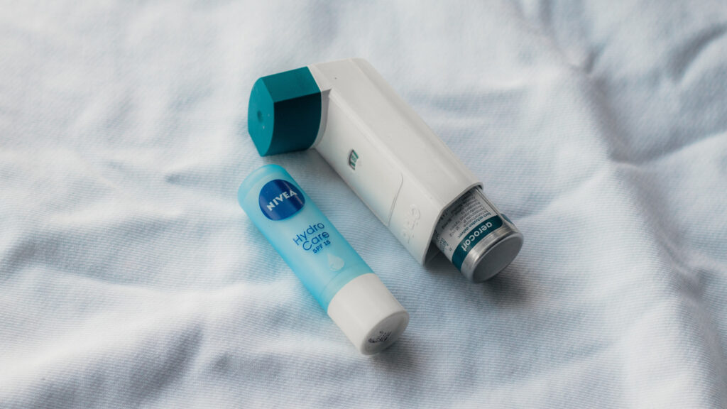 Les asthmatiques pourraient bénéficier de meilleures conditions de vie // Source : Sahej Brar/Unsplash Les asthmatiques pourraient bénéficier de meilleures conditions de vie // Source : Sahej Brar/Unsplash