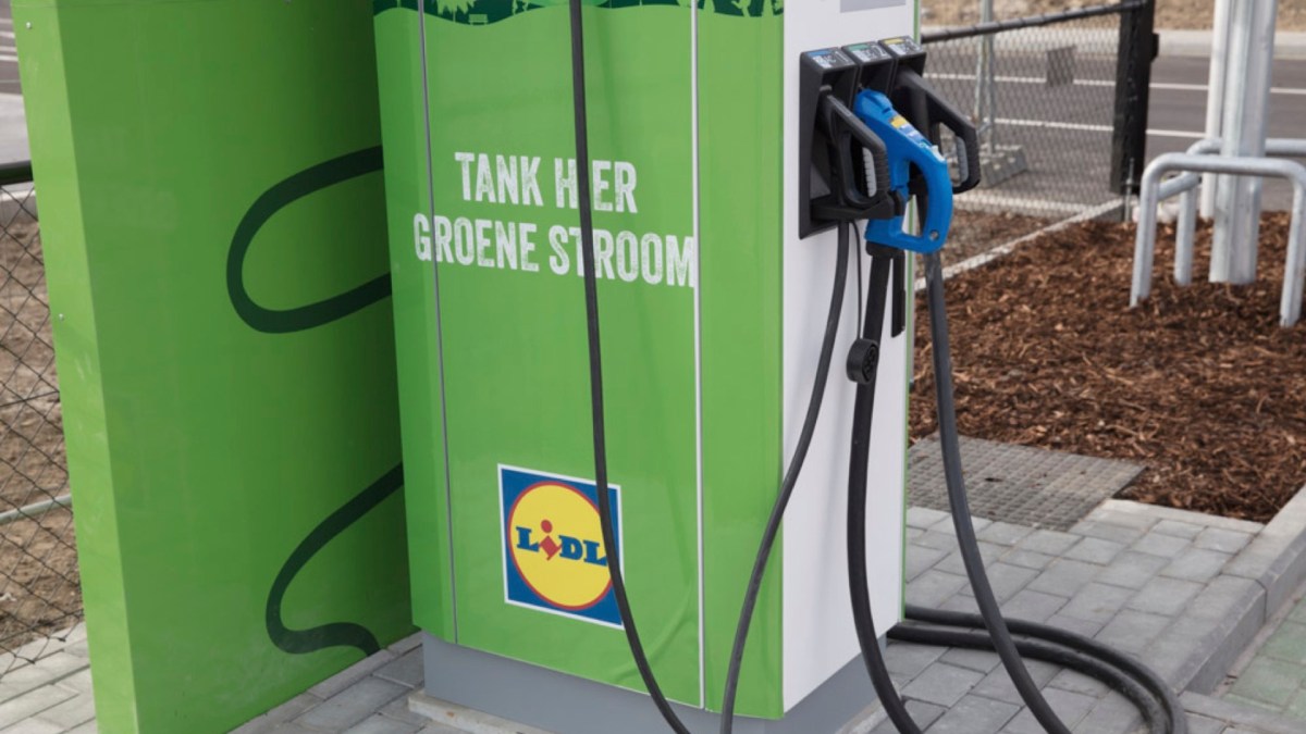 Une borne de recharge Lidl bientôt payante // Source : Lidl Une borne de recharge Lidl bientôt payante // Source : Lidl