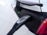 Prise Tesla // Source : Tesla