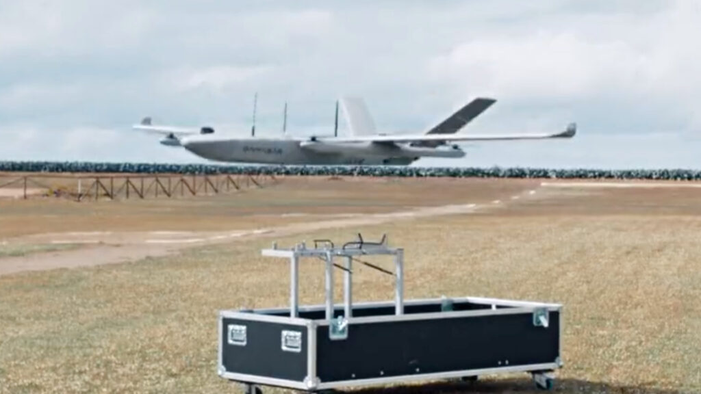 Un décollage vertical du drone. // Source : Ministry of Defence Un décollage vertical du drone. // Source : Ministry of Defence