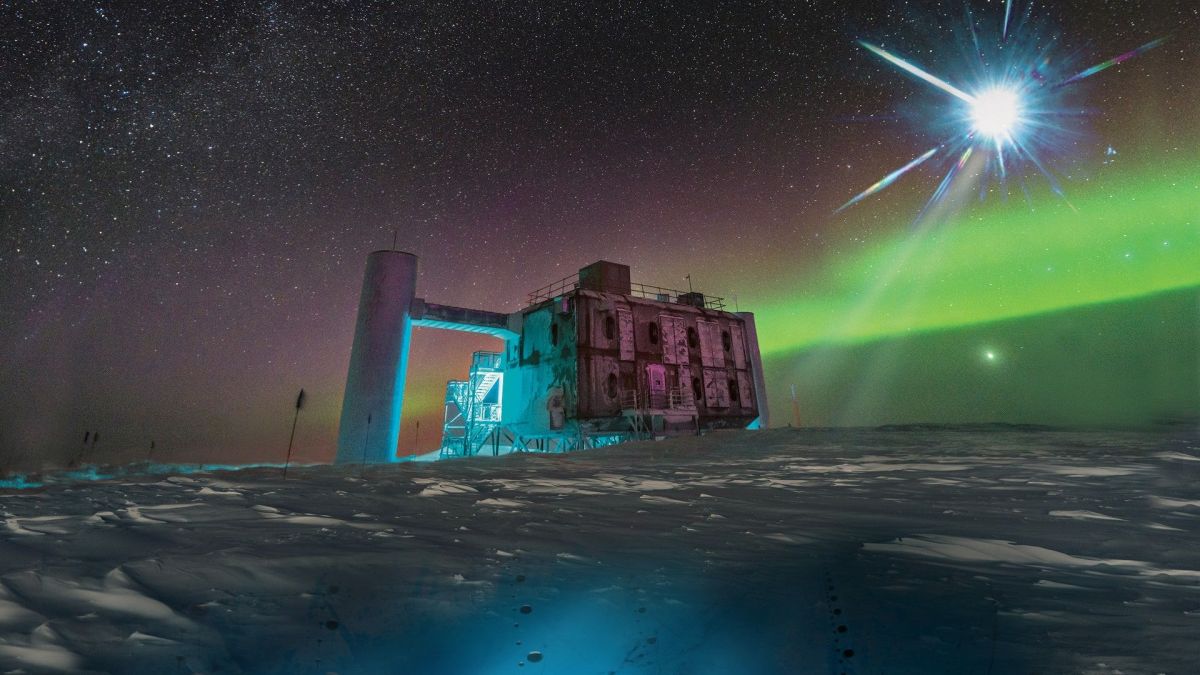 Rendu artistique d'IceCube, l'observatoire installé au Pôle Sud et dédié à la détection des neutrinos. // Source : Icecube/NSF Rendu artistique d'IceCube, l'observatoire installé au Pôle Sud et dédié à la détection des neutrinos. // Source : Icecube/NSF