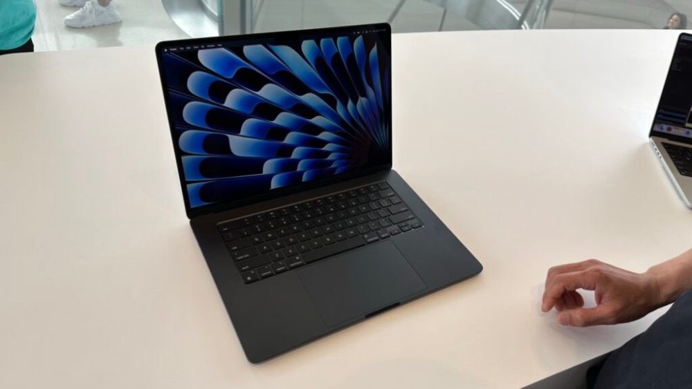 Le MacBook Air de 15,3 pouces. // Source : Numerama Le MacBook Air de 15,3 pouces. // Source : Numerama