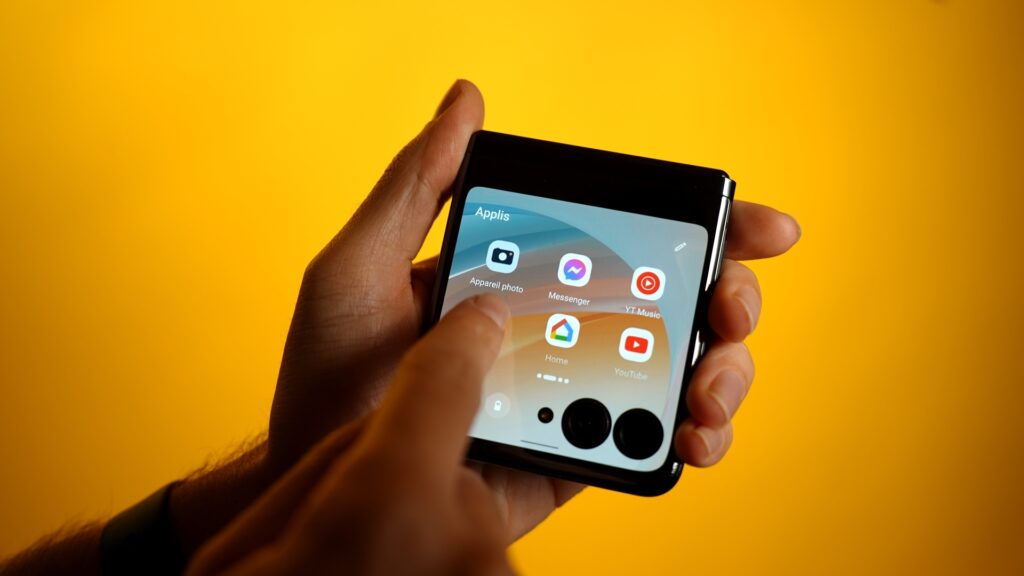 Toutes les applications Android peuvent être lancées sur le Razr 40 Ultra. Certaines sont mal adaptées, mais la plupart fonctionnent. // Source : Thomas Ancelle / Numerama Toutes les applications Android peuvent être lancées sur le Razr 40 Ultra. Certaines sont mal adaptées, mais la plupart fonctionnent. // Source : Thomas Ancelle / Numerama
