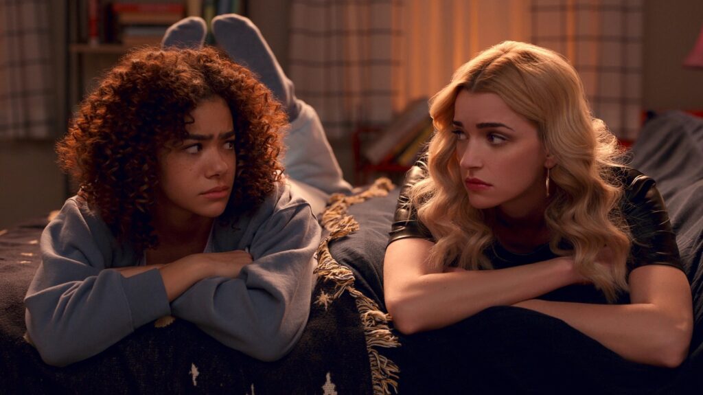 Ginny & Georgia // Source : Netflix Ginny & Georgia // Source : Netflix