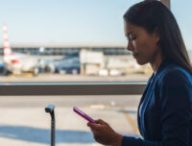 smartphone voyage // Source : adobe stock