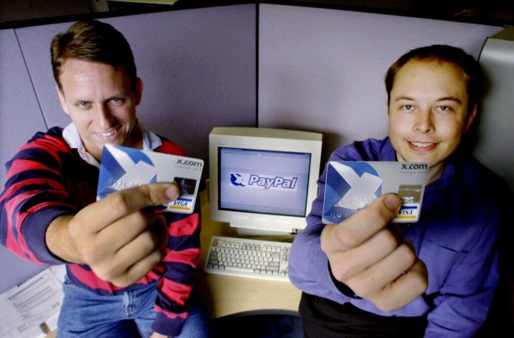 Le premier X.com est devenu PayPal, mais Elon Musk a toujours porté ce nom dans son cœur. Le premier X.com est devenu PayPal, mais Elon Musk a toujours porté ce nom dans son cœur.