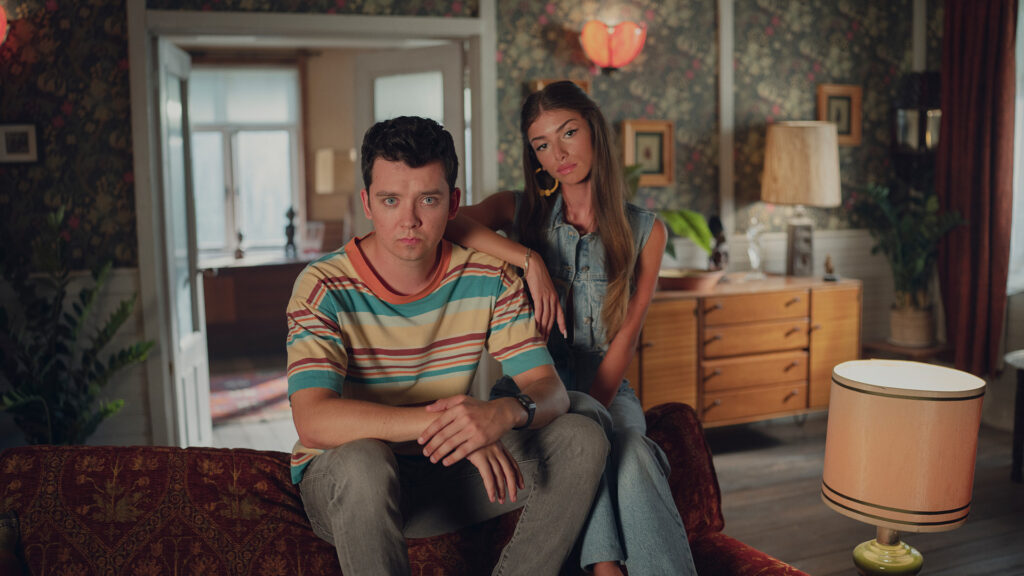 Otis et Ruby dans la saison 3 de Sex Education. // Source : Sex Education sur Twitter Otis et Ruby dans la saison 3 de Sex Education. // Source : Sex Education sur Twitter