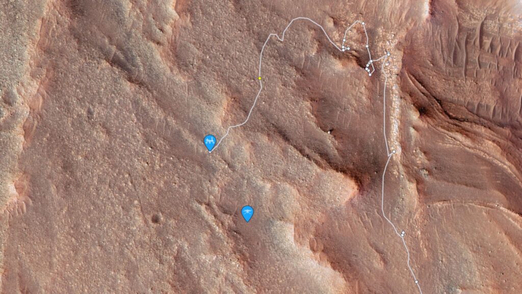 Perseverance devait franchir la colinne le séparant de l'hélico. // Source : Capture d'écran Nasa Science Mars Perseverance devait franchir la colinne le séparant de l'hélico. // Source : Capture d'écran Nasa Science Mars