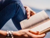 Lectures de l'été // Source : Canva Lectures de l'été // Source : Canva
