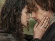 Claire et Jamie dans Outlander // Source : Netflix/Starz Claire et Jamie dans Outlander // Source : Netflix/Starz