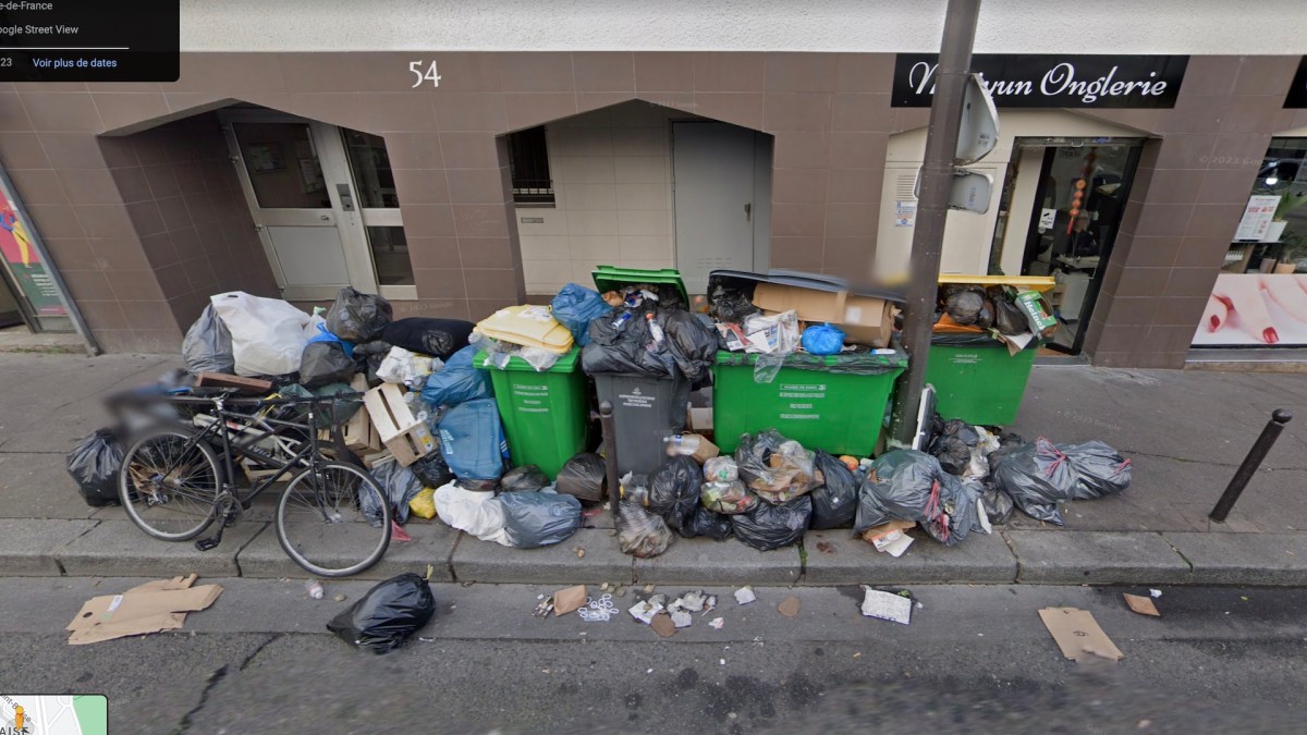Une rue du 20e arrondissement prise en photo pendant la grève des éboueurs // Source : Gmaps Une rue du 20e arrondissement prise en photo pendant la grève des éboueurs // Source : Gmaps