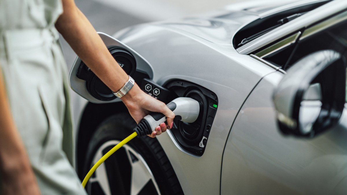 Recharge de voiture électrique // Source : Jaguar Recharge de voiture électrique // Source : Jaguar