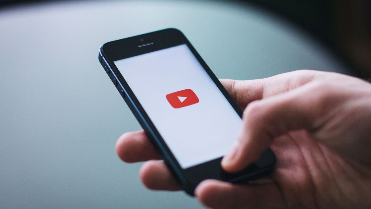 Youtube // Source : Canva Youtube // Source : Canva